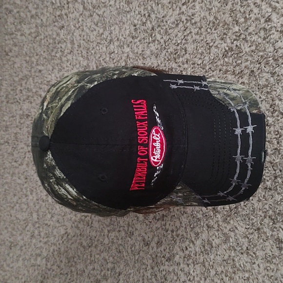 Peterbilt of Sioux Falls Mossy Oak Camo Distressed Snap-on Hat Cap - Picture 2 of 11
